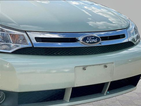 Used 2010 Ford Focus SE FWD image 33