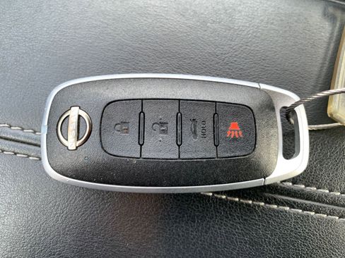 Used 2025 Nissan Sentra SV image 21