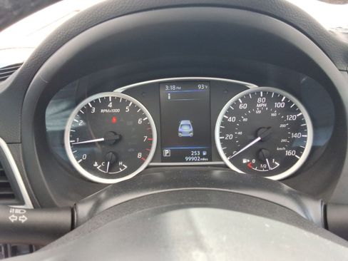 Used 2019 Nissan Sentra SV FWD image 14