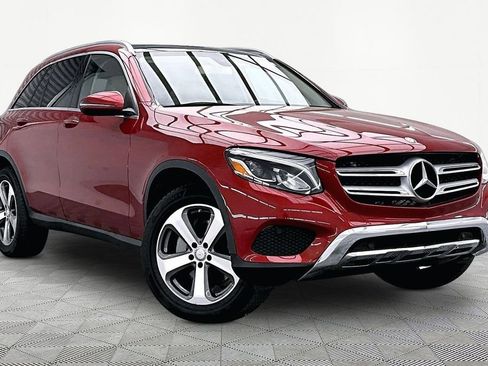Used 2017 Mercedes-Benz GLC 300 4MATIC image 12