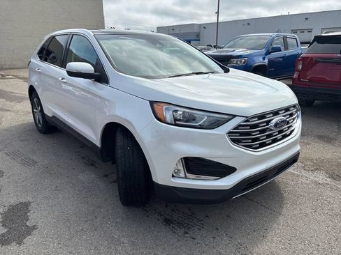 Used 2019 Ford Edge SEL w/ Equipment Group 201A AWD/4WD image 5