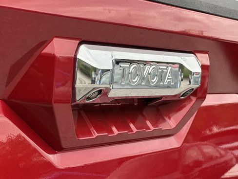 Used 2026 Toyota Tundra Limited AWD/4WD image 18