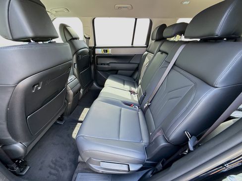 New 2026 Hyundai Santa Fe SEL FWD image 17