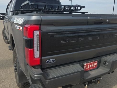 Used 2025 Ford F250 Platinum w/ Tremor Off-Road Package AWD/4WD image 4
