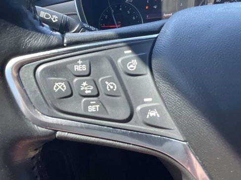 Used 2022 Chevrolet Equinox Premier FWD image 27