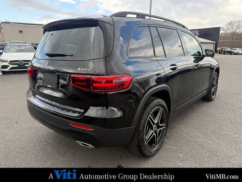 New 2026 Mercedes-Benz GLB 250 4MATIC image 7