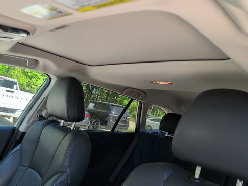 Used 2020 Subaru Outback Limited image 7