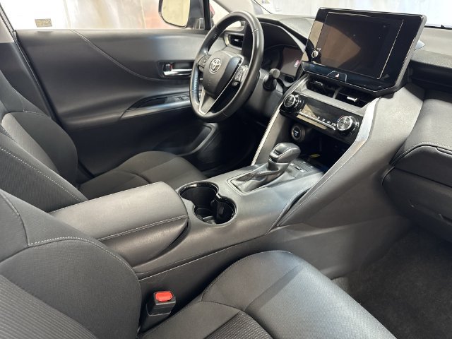 Used 2023 Toyota Venza LE AWD/4WD image 26