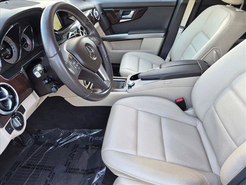 Used 2015 Mercedes-Benz GLK 350 4MATIC image 17