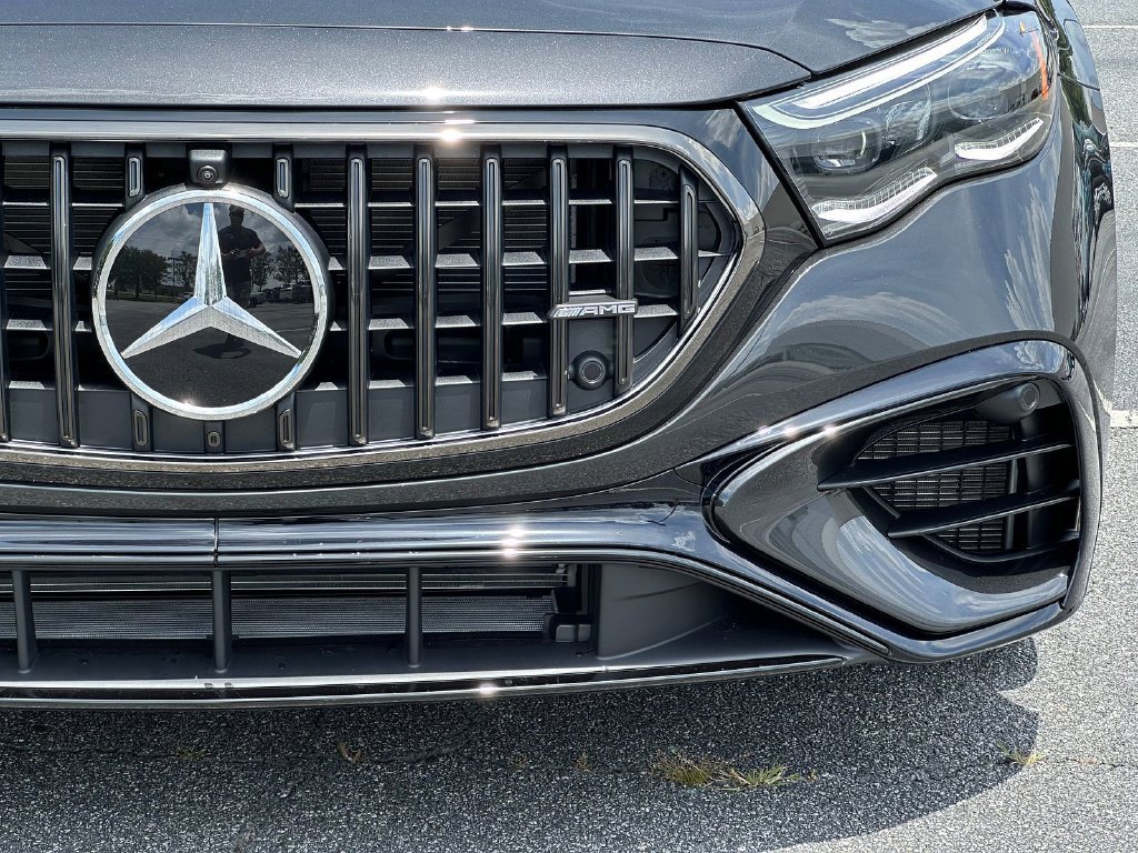 Used 2026 Mercedes-Benz E 53 AMG e 4MATIC Sedan image 9