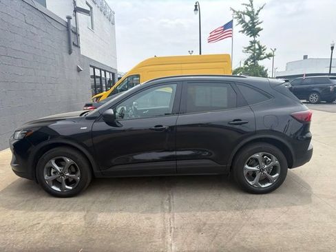 Used 2025 Ford Escape ST-Line AWD/4WD image 2