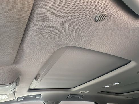 Used 2020 Buick Enclave Avenir w/ Avenir Technology Package FWD image 11