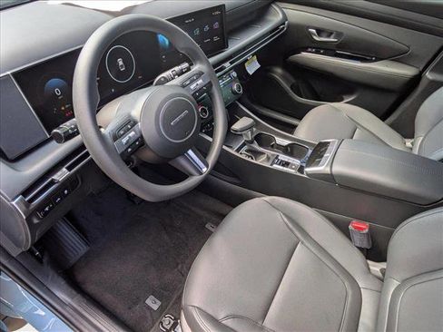 New 2025 Hyundai Santa Cruz SEL image 3