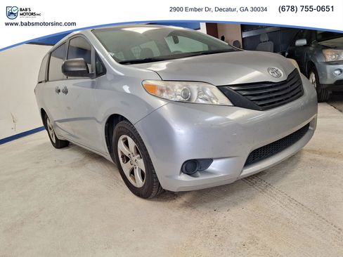 Used 2017 Toyota Sienna L FWD image 5