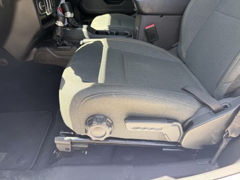 Used 2024 Jeep Wrangler Sport AWD/4WD image 27