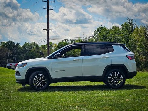Used 2023 Jeep Compass Limited AWD/4WD image 7