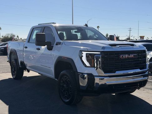 Used 2024 GMC Sierra 2500 Pro image 14