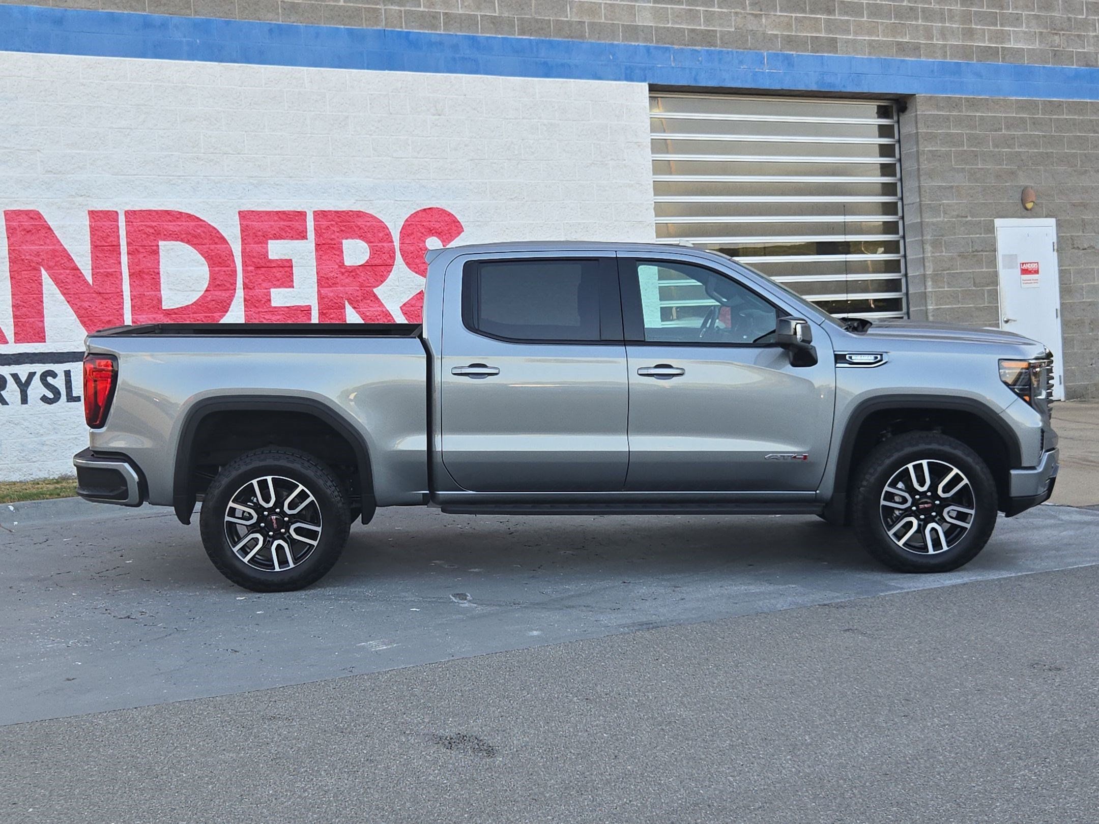 Used 2026 GMC Sierra 1500 AT4 w/ AT4 Premium Package AWD/4WD image 8