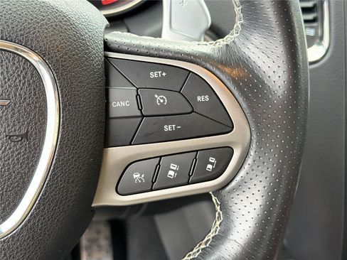 Used 2020 Dodge Durango SRT w/ Technology Group AWD/4WD image 28