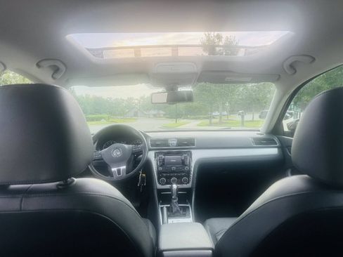 Used 2012 Volkswagen Passat 2.5 SE FWD image 11