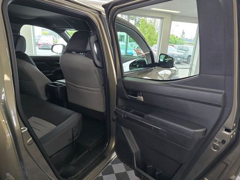 Used 2024 Toyota Tacoma TRD Off-Road AWD/4WD image 37