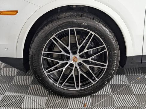 New 2026 Porsche Cayenne image 11