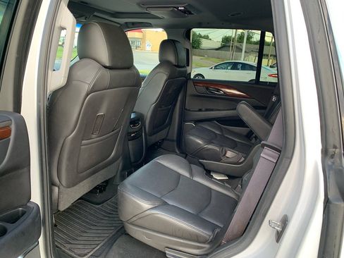 Used 2016 Cadillac Escalade Premium AWD/4WD image 11