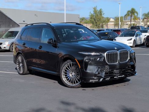 Used 2025 BMW ALPINA XB7 image 2