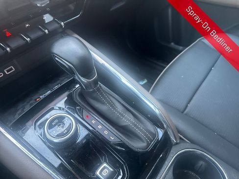 Used 2024 GMC Canyon Denali image 25