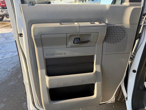 Used 2012 Ford E-350 and Econoline 350 XL w/ Interior Upgrade Pkg image 10