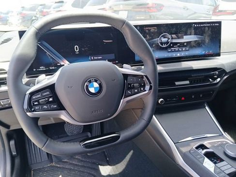 Used 2025 BMW 330i Sedan w/ Premium Package RWD image 21