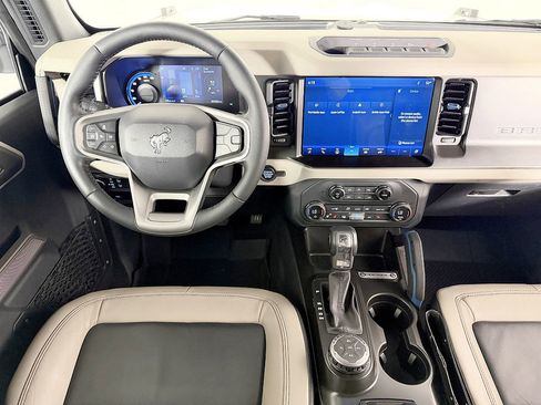 Used 2021 Ford Bronco Wildtrak image 62