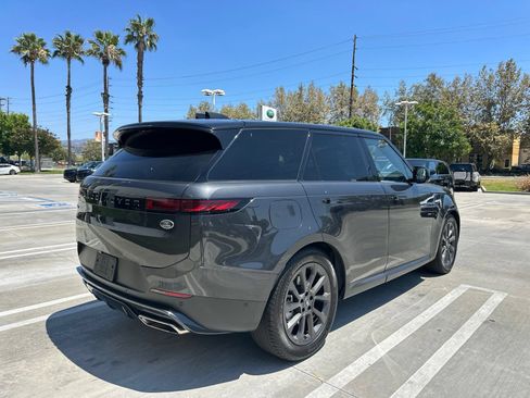 Used 2023 Land Rover Range Rover Sport SE AWD/4WD image 3