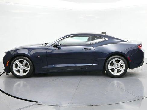 Used 2016 Chevrolet Camaro LT RWD image 4