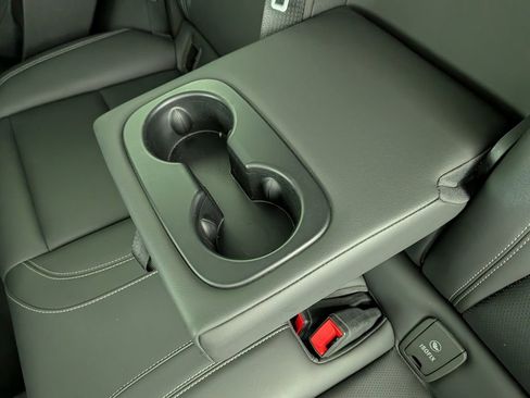 Certified 2025 Buick Envision Preferred image 36