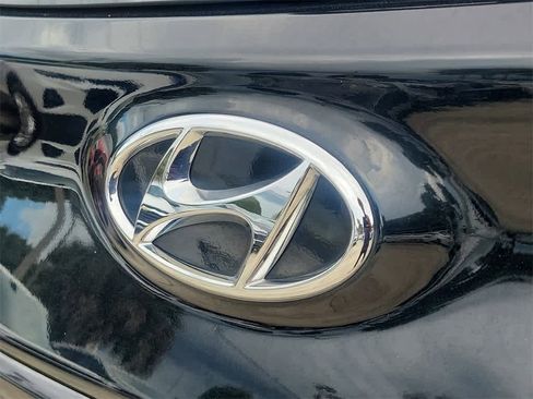 Used 2023 Hyundai Kona SEL image 8