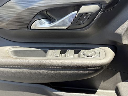 Used 2020 GMC Terrain SLT image 19