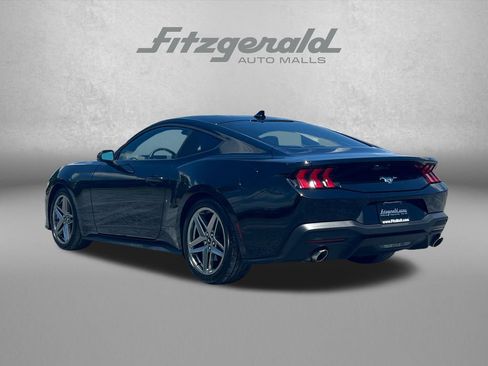 Used 2024 Ford Mustang Coupe RWD image 9