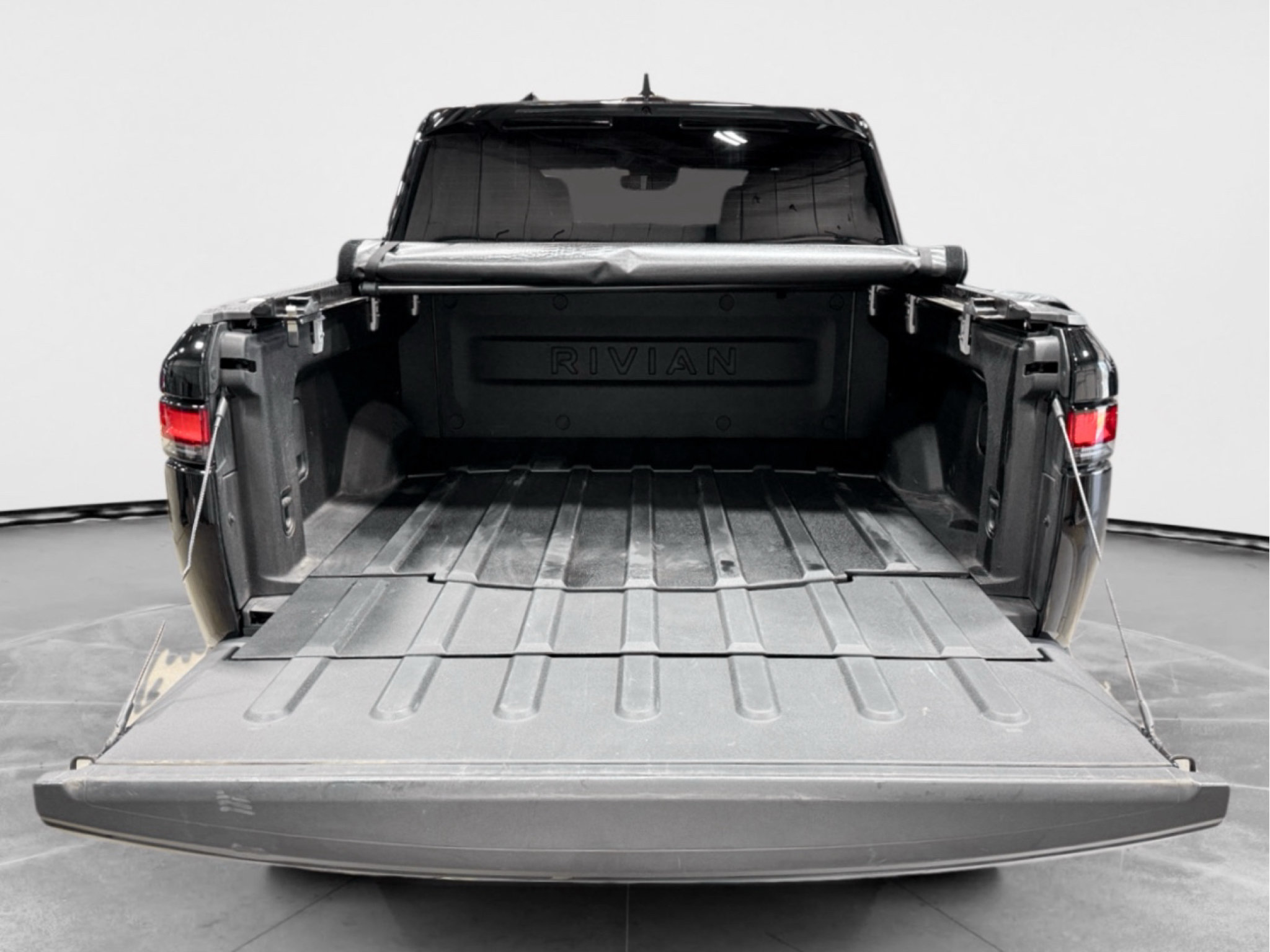 Used 2023 Rivian R1T Adventure Dual AWD/4WD image 28