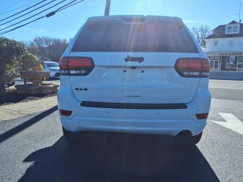 Used 2019 Jeep Grand Cherokee Altitude image 4