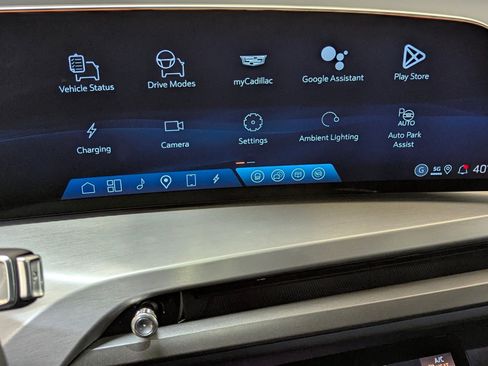 New 2026 Cadillac Vistiq Sport image 24