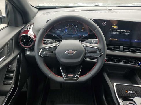 New 2026 Chevrolet Equinox RS w/ Safety and Technology Package AWD/4WD image 11