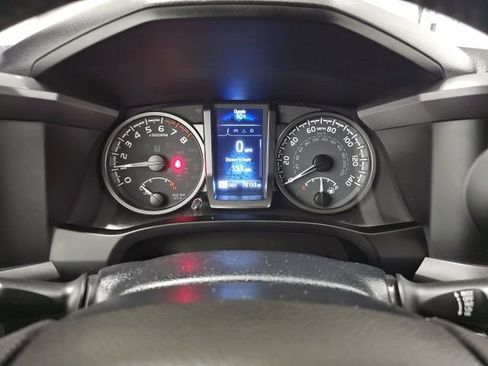 Used 2023 Toyota Tacoma TRD Off-Road image 21