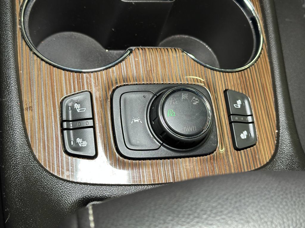 Used 2023 GMC Acadia SLE w/ Driver Convenience Package AWD/4WD image 37