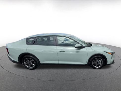 Used 2025 Kia K4 FWD image 12