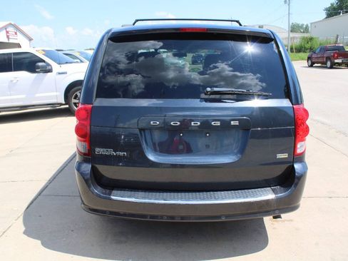 Used 2013 Dodge Grand Caravan SXT w/ Rear Park Assist Pkg FWD image 3