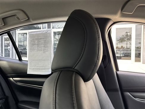 Used 2021 MAZDA MAZDA3 s image 21