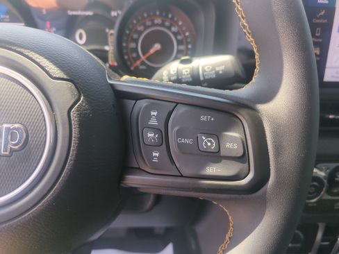 Used 2024 Jeep Wrangler Unlimited Sport AWD/4WD image 13