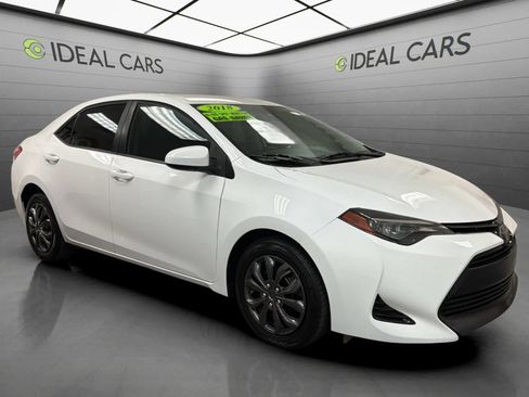 Used 2018 Toyota Corolla LE w/ Carpet Mat Package (TMS) FWD image 3