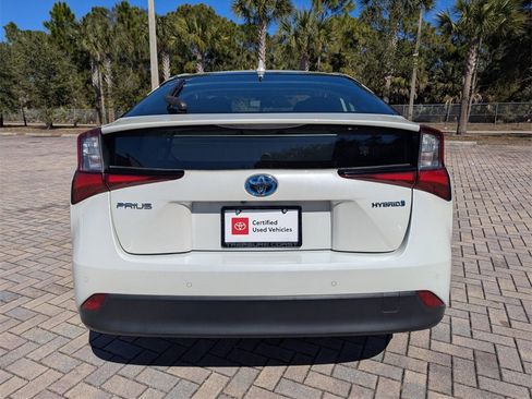 Certified 2020 Toyota Prius LE image 10